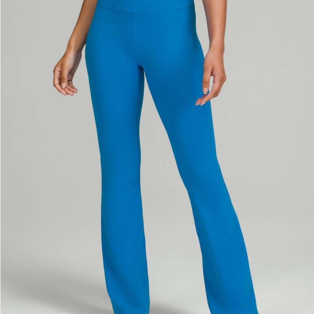 Lululemon Athletica Women's Vibrant Poolside Blue Flare Pants